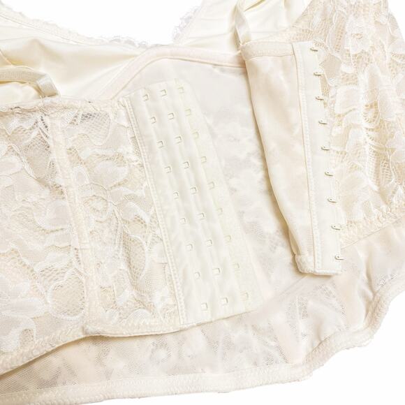 KENDALL & KYLIE Midnight Lover Lace Corset Top in Sand (Cream/Ivory) Size L - Picture 7 of 8